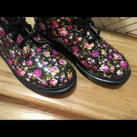 Dr. Martens Simone Floral Boots UK 4 US 6 Patent Leather - Picture 5 of 11